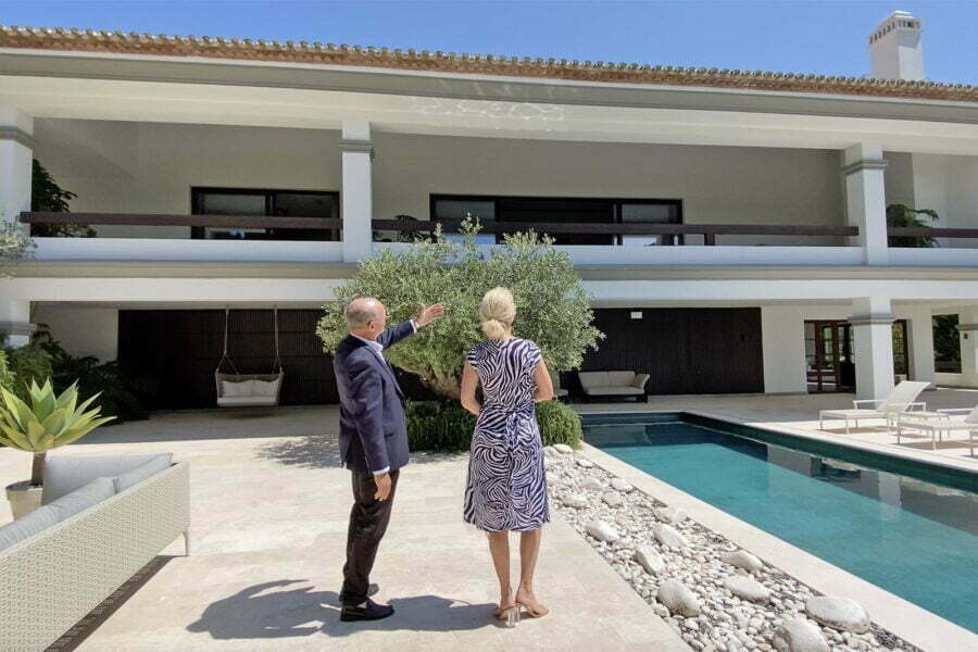 Charles Gubbins showing a house in Sotogrande to a client